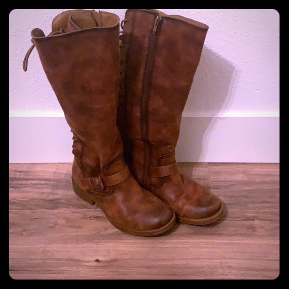Only worn once brown boots